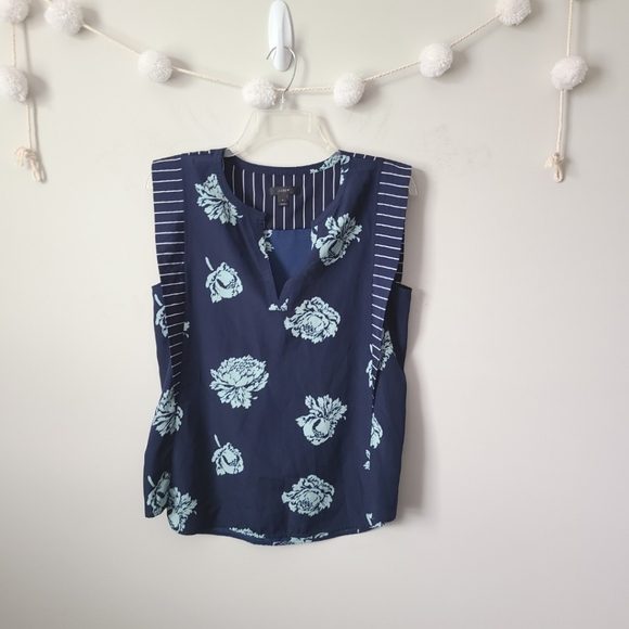J.Crew Navy Blue Floral Sleeveless Shirt Size 4 - Picture 1 of 9